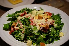 Don Cona Conery 五反田 たっぷりベーコンのシーザーサラダ　グラナパダーノ