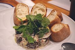 W Yokohama -The Wine Hall- アジと焼き茄子のタルタル