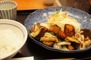 地鶏や 横浜ポルタ店 料理