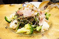 W Yokohama プロシュートのサラダ