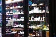 W Yokohama -The Wine Hall- 赤ワインの棚