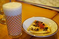 サイゼリヤ 日本橋浜町店 オリーブアンチョビのマルゲリータピザとグラスビール