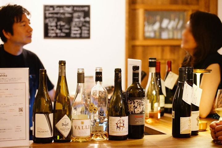 ワインショップ「デシカ」 えいじさんとまどかさん