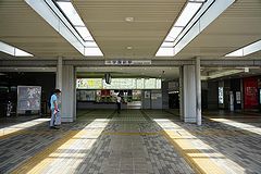 学園前駅