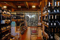 タカムラ ワイン＆コーヒーロースターズ 店内