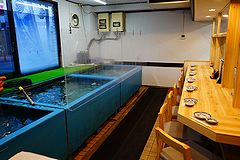 八千代丸 博多駅前店 店内