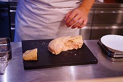 エル ブランシュ 調理前のフォアグラ