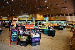 デリシア軽井沢店