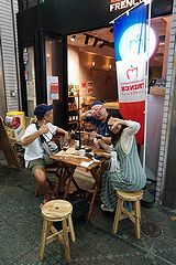 マルスファンタスティカ アーケード街のワインバー