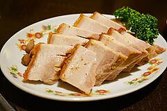 菜香新館 骨付き豚バラ肉の塩あぶり焼き