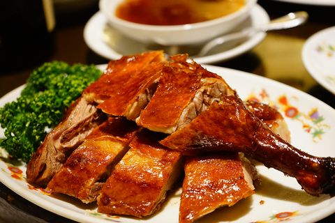 菜香新館 骨付きあひる肉ののあぶり焼き