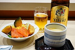 たつみ寿司 サラダと茶わん蒸し