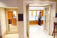 ホテル・ニューグランド「ザ・カフェ」 入口