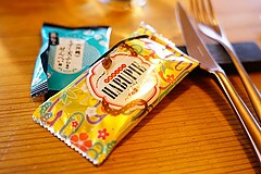 ワインステーション＋ 沖縄土産のお菓子