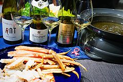 安シャルドネ飲み比べw/カニ鍋