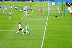 ニッパツ三ツ沢競技場 ベルマーレ優勢