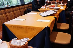 トラットリア・イタリア テーブル